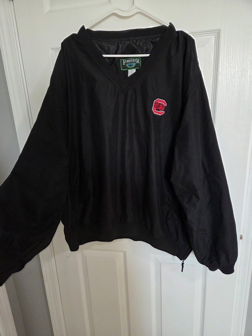 Vintage South Carolina Gamecocks Men's V-Neck Pullover Sweater with Red Logo